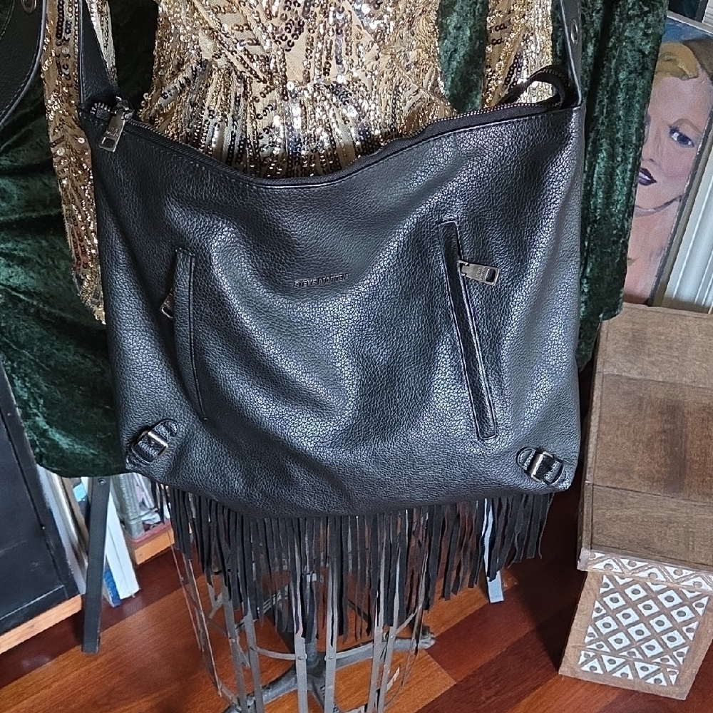 NWOT Steve Madden Black Fringe Shoulder Bag Adjustable - Picture 4 of 10